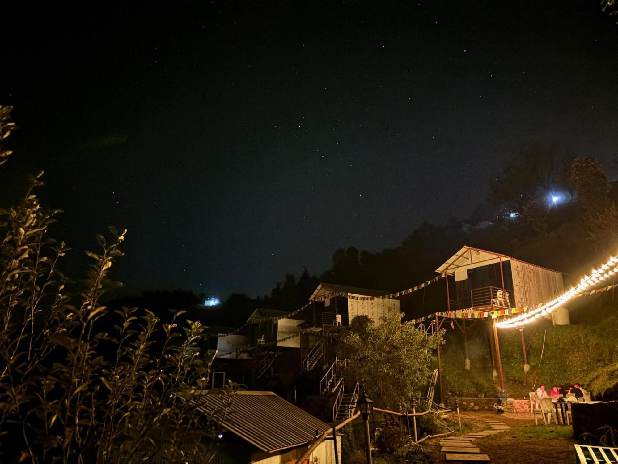 Nivriti Stays Kanatal Esterno foto