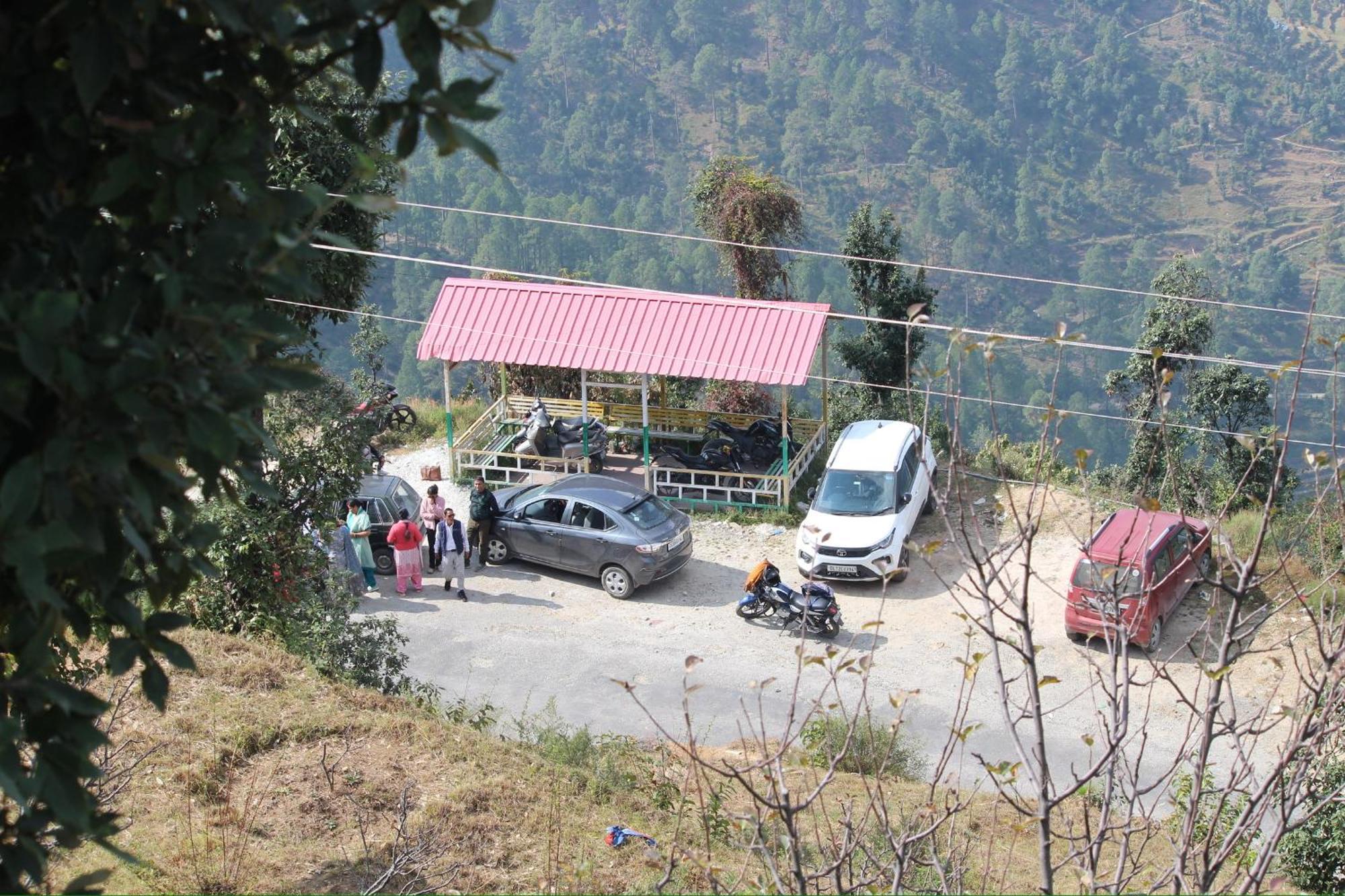 Nivriti Stays Kanatal Esterno foto