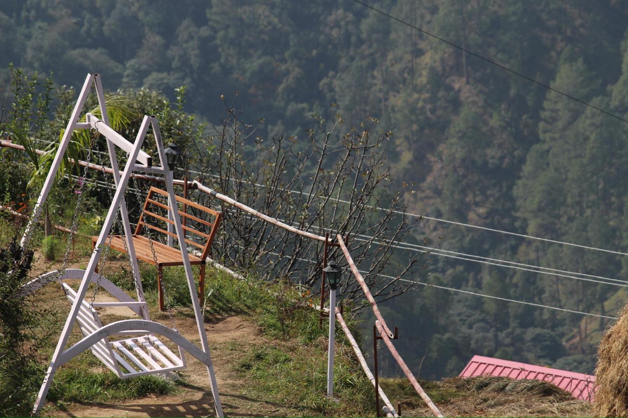Nivriti Stays Kanatal Esterno foto