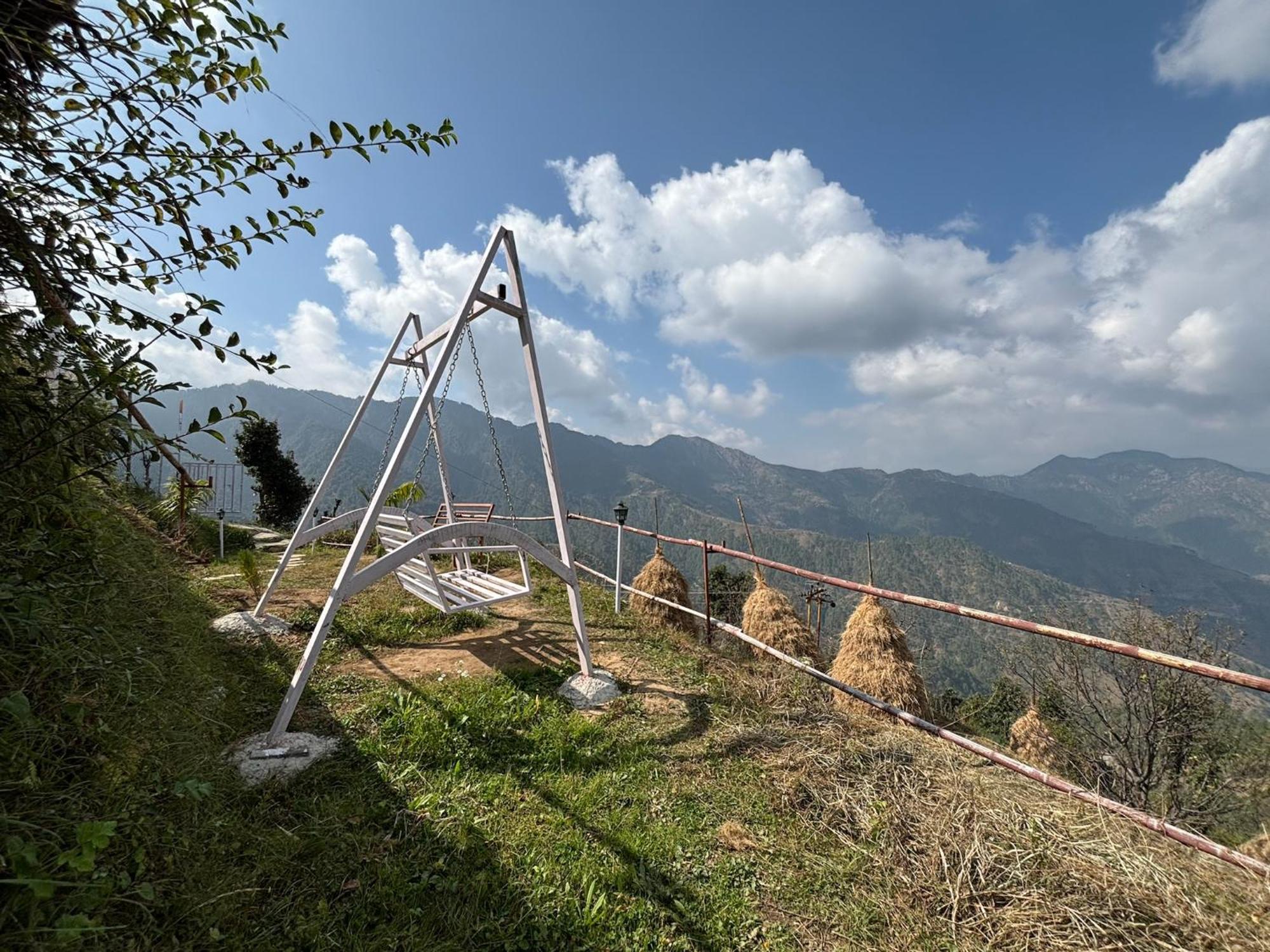 Nivriti Stays Kanatal Esterno foto